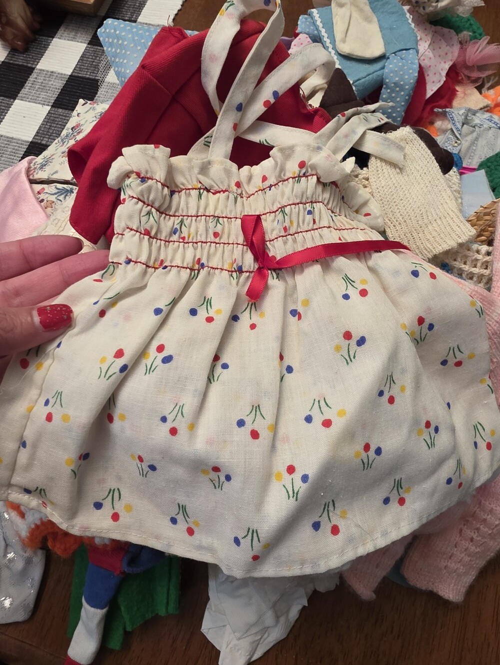 Vintage Doll Clothes Set in Yellow, Blue, Red, Green - Picture 13 of 14
